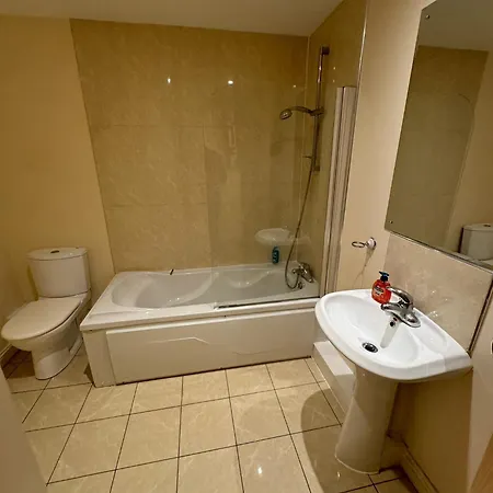 Appartamento Superb Near The Airport Dublino